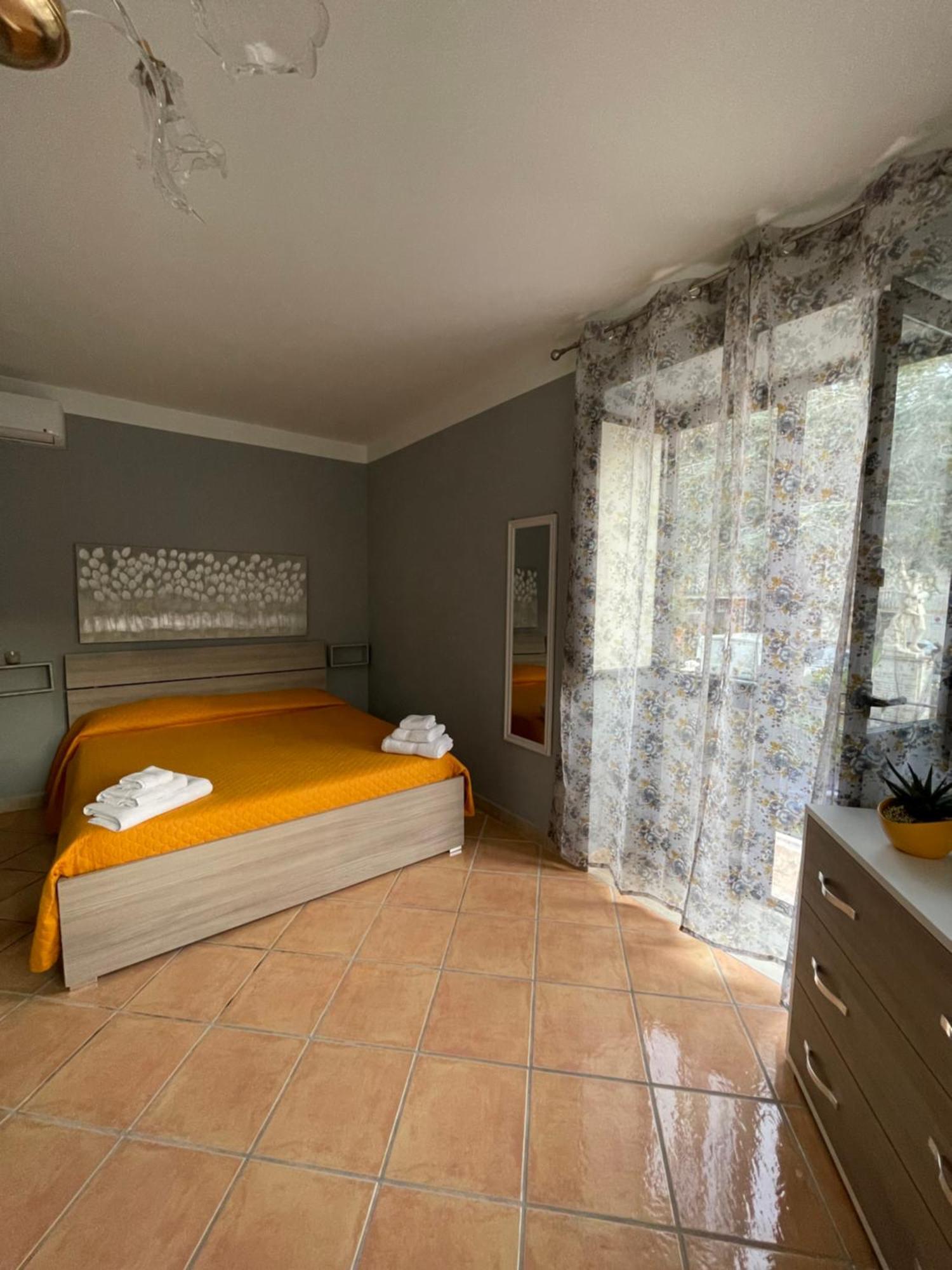 مارينا دي كاميروتا Marina Rooms الغرفة الصورة